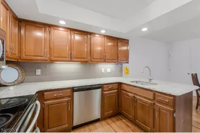 22 Stone Run Rd, Bedminster Township, NJ 07921 - Photo 12