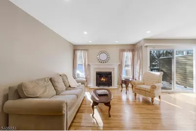 22 Stone Run Rd, Bedminster Township, NJ 07921 - Photo 4