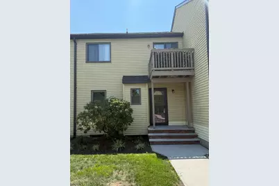 7 Lake Ct, Raritan Township, NJ 08822 - Photo 1