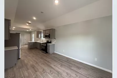 190 E Lindsley, Cedar Grove, NJ 07009 - Photo 6