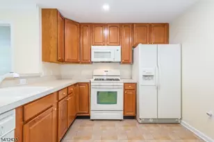 1104 Peer Pl, Denville, NJ 07834 - Photo 6