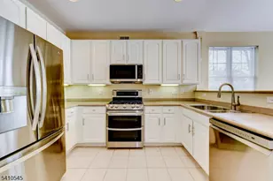 4 Loft Dr, Bridgewater, NJ 08836 - Photo 4