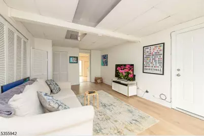 7 Capstan Rd, West Milford, NJ 07480 - Photo 12