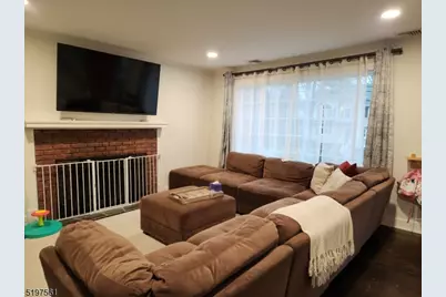 30 Oakland Ave, Rockaway Township, NJ 07866 - Photo 2