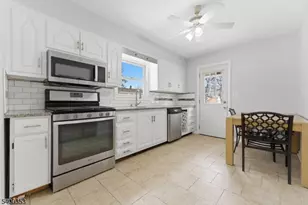 411 Hory St, Roselle Boro, NJ 07203 - Photo 1