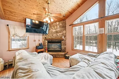 17 Acorn Dr, Vernon, NJ 07422 - Photo 16