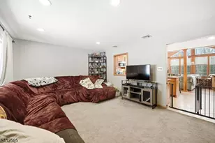 17 Acorn Dr, Vernon, NJ 07422 - Photo 4