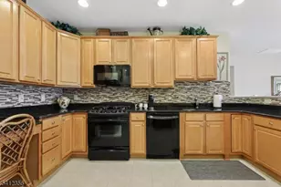 7408 Warren's Way, Wanaque, NJ 07465 - Photo 18