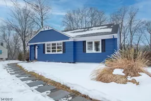 47 Main St, Peapack Gladstone Boro, NJ 07977 - Photo 2