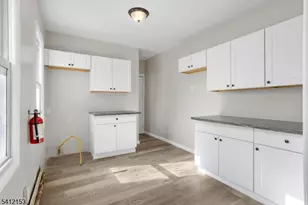 415 Wood St, Burlington, NJ 08016 - Photo 12