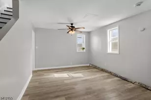 415 Wood St, Burlington City, NJ 08016 - Photo 8