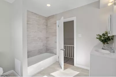 415 Wood St, Burlington City, NJ 08016 - Photo 10