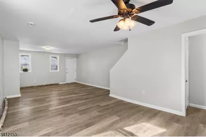 415 Wood St, Burlington, NJ 08016 - Photo 8