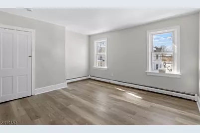 415 Wood St, Burlington City, NJ 08016 - Photo 16