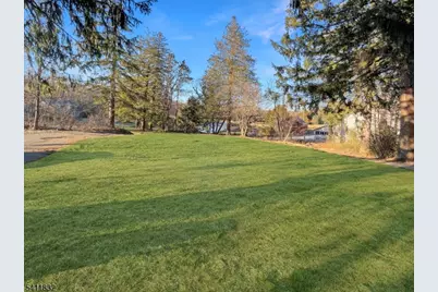 464 Buckhorn Dr, White Township, NJ 07823 - Photo 2