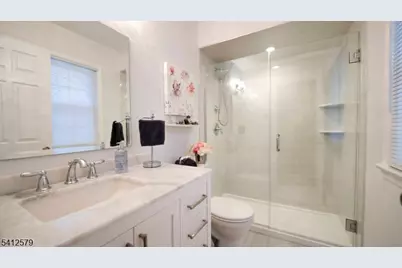 8 Appollo Pl, Clinton Township, NJ 08809 - Photo 28