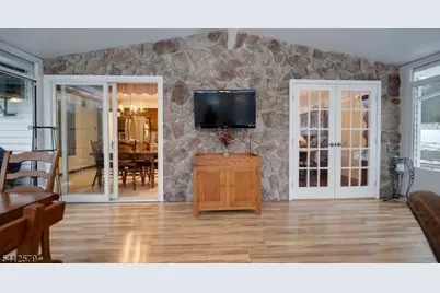 8 Appollo Pl, Clinton Township, NJ 08809 - Photo 18