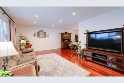 8 Appollo Pl, Clinton Township, NJ 08809 - Photo 8