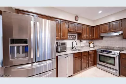 8 Appollo Pl, Clinton Township, NJ 08809 - Photo 12