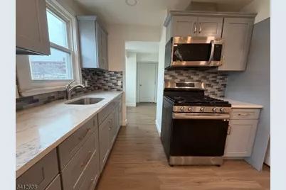 21 Hensler St, Newark, NJ 07105 - Photo 2