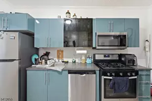 61 Sassafras St, Paterson, NJ 07524 - Photo 32