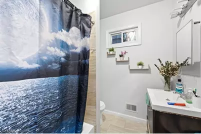 61 Sassafras St, Paterson, NJ 07524 - Photo 38