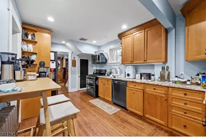 92 Myrtle Ave, Cedar Grove, NJ 07009 - Photo 8