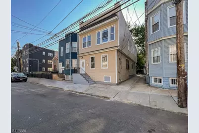 39 Brookdale Ave, Newark, NJ 07106 - Photo 1