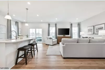 66 Thomas Knoll Blvd, Mansfield Township, NJ 07865 - Photo 2