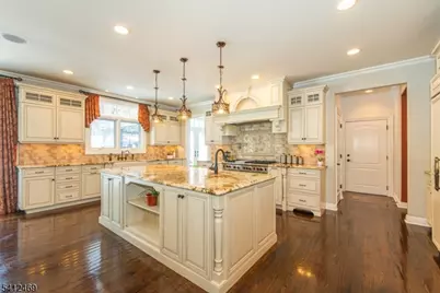 36 Sandy Hill Rd, Chatham Township, NJ 07928 - Photo 14