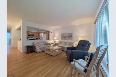 43 Corbin Ave, Jersey City, NJ 07306 - Photo 4