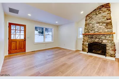 39 Old Rd, Ringwood, NJ 07456 - Photo 6