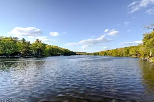 39 Old Rd, Ringwood, NJ 07456 - Photo 4