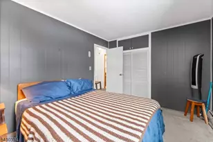 29 Park Ave, Woodbridge Township, NJ 08830 - Photo 10