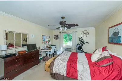 305 Federal Hill Rd, Pompton Lakes, NJ 07442 - Photo 16