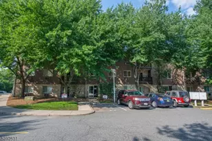 305 Federal Hill Rd, Pompton Lakes, NJ 07442 - Photo 2