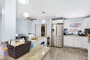 31 Grove Rd, Union Township, NJ 07083 - Photo 8