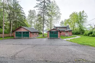 121 Bearfort Rd, West Milford, NJ 07480 - Photo 10