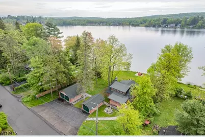 121 Bearfort Rd, West Milford, NJ 07480 - Photo 8