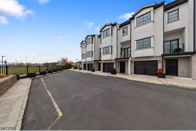 2 Harbor Front Plz, Elizabeth, NJ 07206 - Photo 4