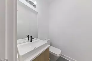 2 Harbor Front Plaza, Elizabeth, NJ 07206 - Photo 12