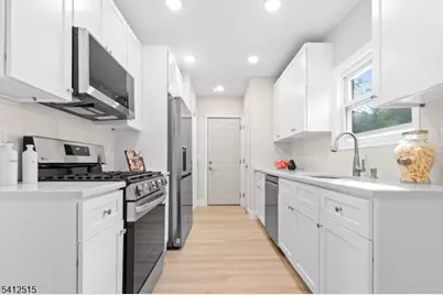 56 Harvey St, Closter, NJ 07624 - Photo 6