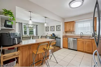 270 Clermont Ter, Union Township, NJ 07083 - Photo 12