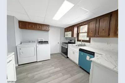 65 Davis St, Phillipsburg, NJ 08865 - Photo 2