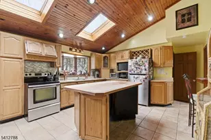 543 Lakeside Ave, Hopatcong, NJ 07821 - Photo 4