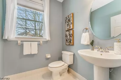 36 Crestview Dr, Clinton Township, NJ 08809 - Photo 10