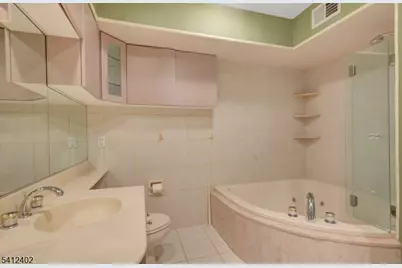 4 Dearburn Ct, Florham Park, NJ 07932 - Photo 10