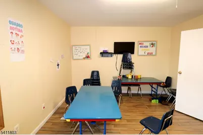 67 Brill St, Newark, NJ 07105 - Photo 8