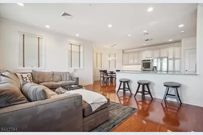 201 Metzger Dr, West Orange Township, NJ 07052 - Photo 4