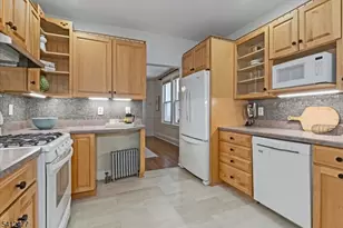 40 Franklin Pl, Montclair, NJ 07042 - Photo 18